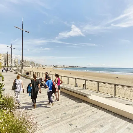 Сasa de vacaciones Maison Moderne Et Piscine Commune Les Sables-dʼOlonne