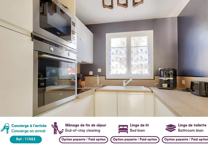 Maison Moderne Et Piscine Commune *