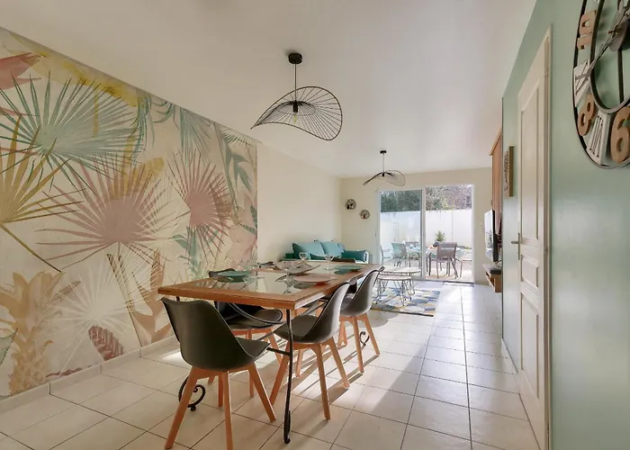 Maison Moderne Et Piscine Commune * Les Sables-dʼOlonne